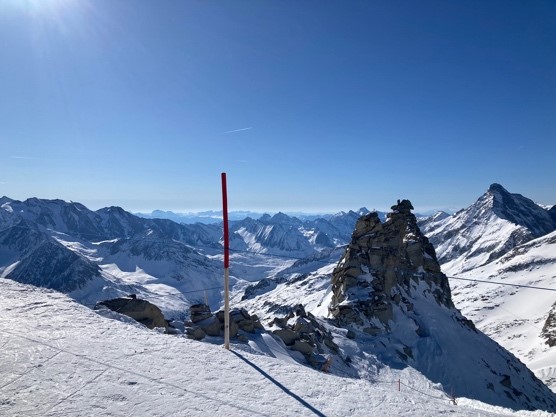 Skipanorama am Gletscher